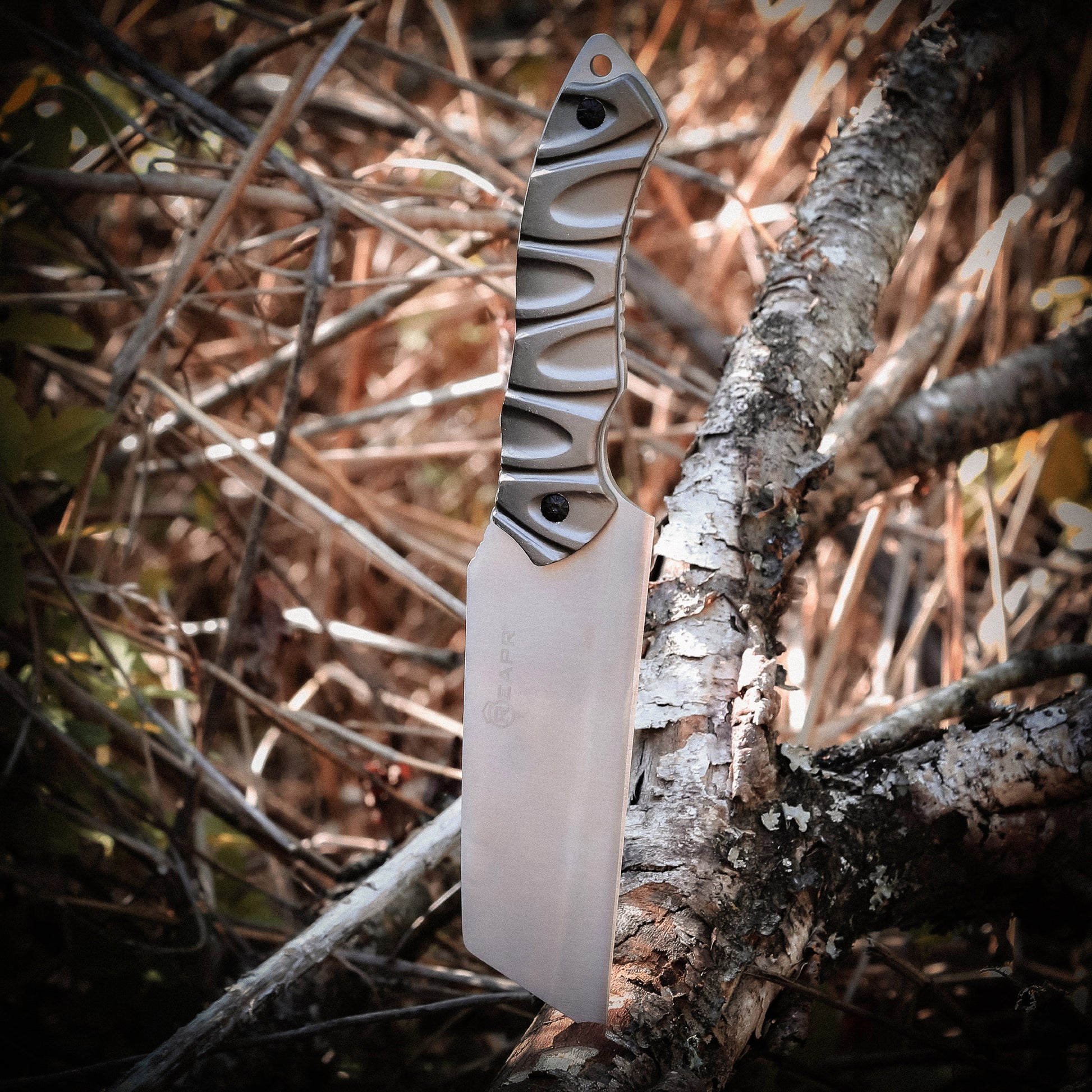 REAPR 11012 JAMR Knife is the ultimate in versatile, tactical fixed-blade knives.