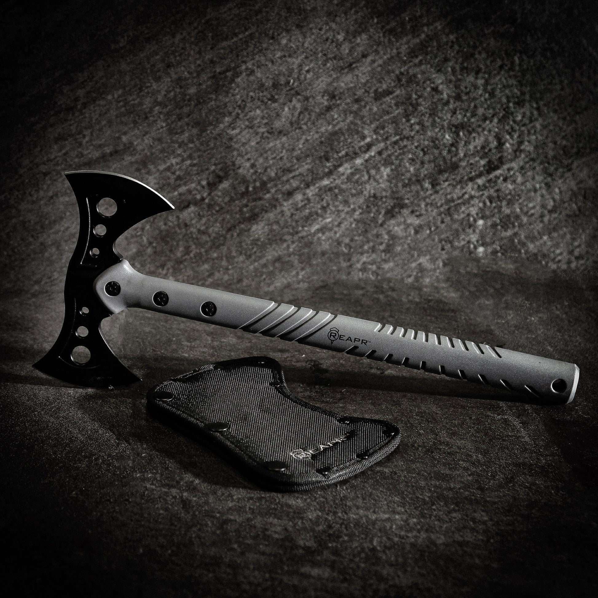 REAPR 11779 Sidewinder balanced bold double-sided axe for cutting paracord, chopping trees, cutting lumber and numerous other wilderness tasks.